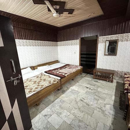 Subhadra Guest House Mathura Kültér fotó